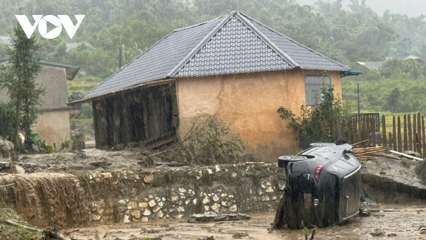 Yagi damage: Severe landslide kills 6, injures 9 in Lao Cai